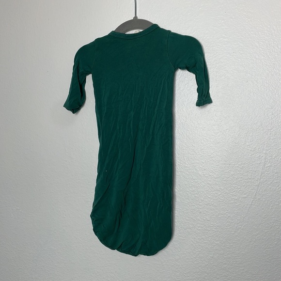 Kyte newborn gown in emerald - Picture 3 of 4